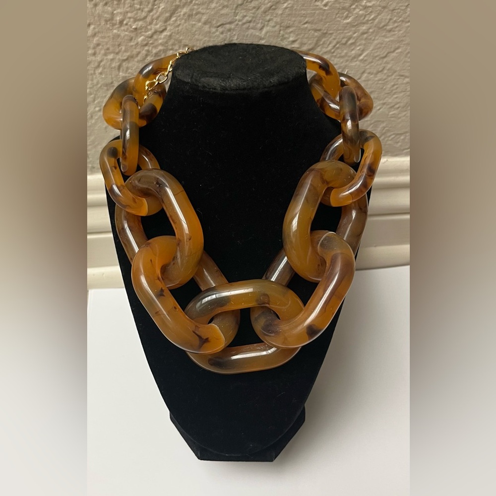 Elegant Brown Chain Necklace - Picture 4 of 10